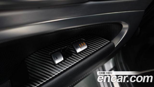 Genesis G70 3.3T Sport Elite 2019 — фото 18