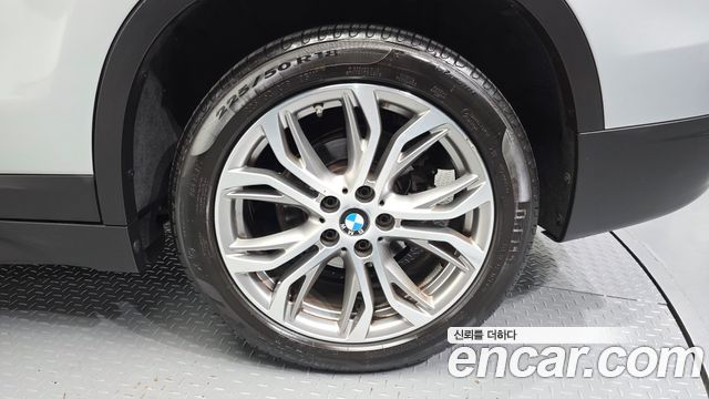 BMW X1 (F48) xDrive 18d Joy 2019 — фото 5