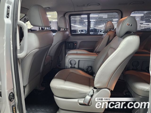 Hyundai Grand Starex Wagon 12-Seater Smart 2019 — фото 16