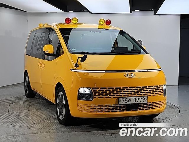 Hyundai Staria L3.5  Kinder Safety Car 11-Seater 2022 — фото 2