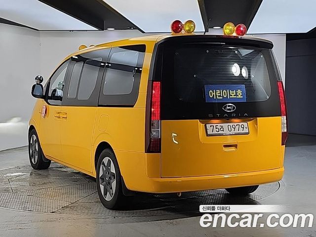 Hyundai Staria L3.5  Kinder Safety Car 11-Seater 2022 — фото 3
