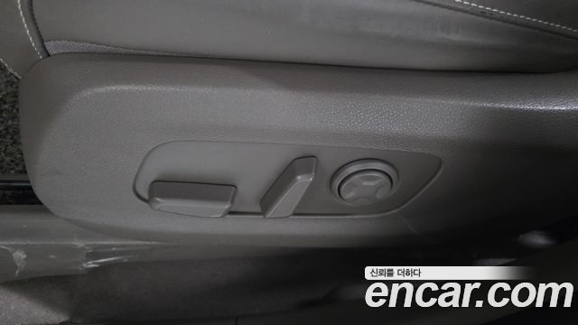Kia Carnival (IV) Gasoline 9-Seater Hi-Limousine Signature 2023 — фото 31