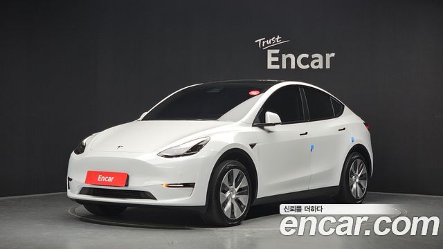 Tesla Model Y Standard Range RWD