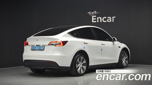 Tesla Model Y Standard Range RWD 2021 — фото 2