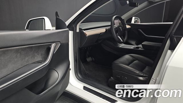 Tesla Model Y Standard Range RWD 2021 — фото 10