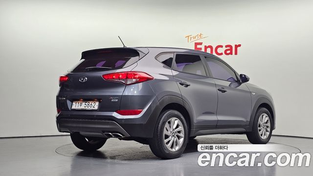 Hyundai Tucson Diesel 2.0 4WD Style 2016 — фото 2