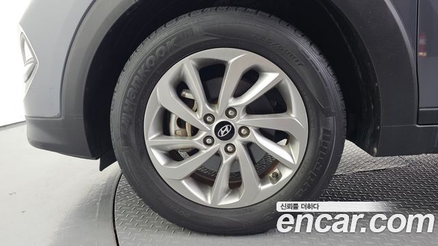 Hyundai Tucson Diesel 2.0 4WD Style 2016 — фото 5