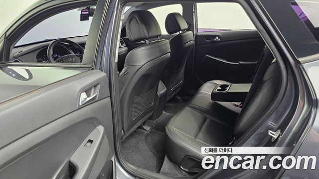Hyundai Tucson Diesel 2.0 4WD Style 2016 — фото 11