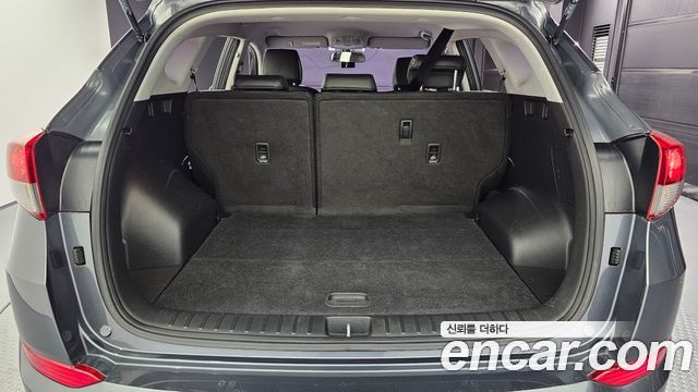 Hyundai Tucson Diesel 2.0 4WD Style 2016 — фото 19