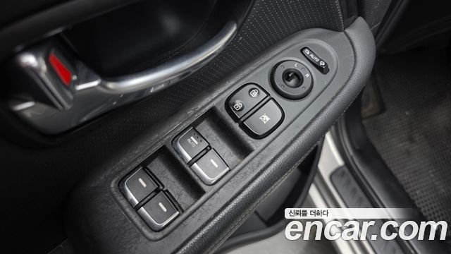Kia Carens 2.0 LPi Prestige 2014 — фото 17