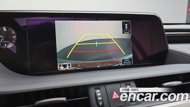 Lexus ES300h (VII) Luxury Plus 2021 — фото 18