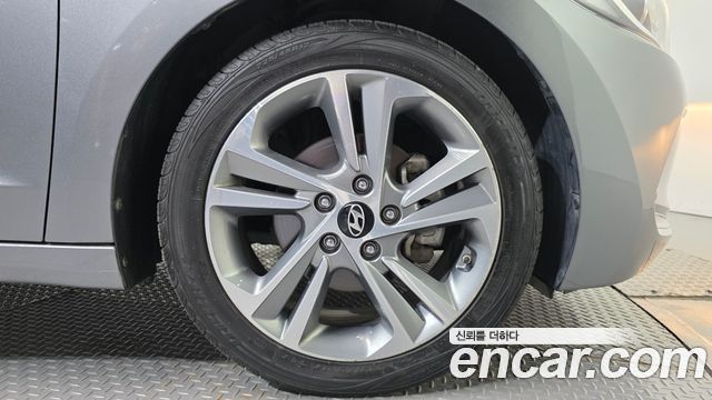 Hyundai Avante (AD) 1.6 GDI Value Plus 2018 — фото 21