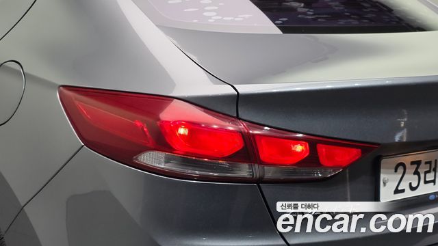 Hyundai Avante (AD) 1.6 GDI Value Plus 2018 — фото 23