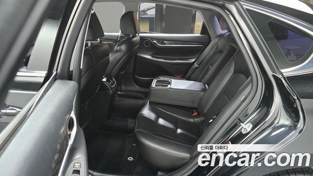 Hyundai Grandeur (IG) 2.4 Premium 2017 — фото 12