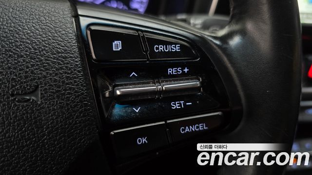 Hyundai Grandeur (IG) 2.4 Premium 2017 — фото 20