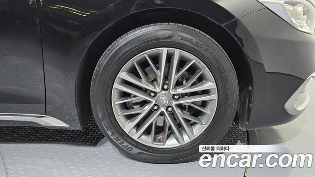 Hyundai Grandeur (IG) 2.4 Premium 2017 — фото 21