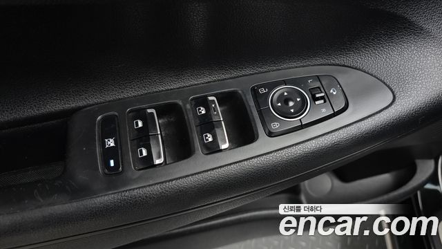 Hyundai Grandeur (IG) 2.4 Premium 2017 — фото 31
