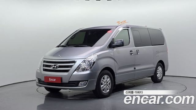 Hyundai Grand Starex 11-Seater Wagon Modern 2017 — фото 1