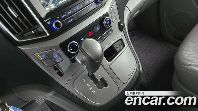 Hyundai Grand Starex 11-Seater Wagon Modern 2017 — фото 9