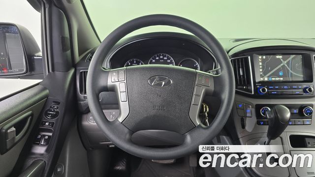 Hyundai Grand Starex 11-Seater Wagon Modern 2017 — фото 13