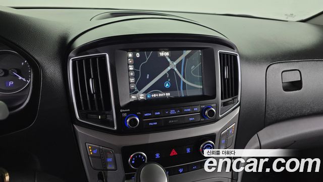 Hyundai Grand Starex 11-Seater Wagon Modern 2017 — фото 16