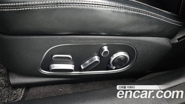 Genesis G90 (RS4) Gasoline 3.5 Turbo AWD 2022 — фото 31