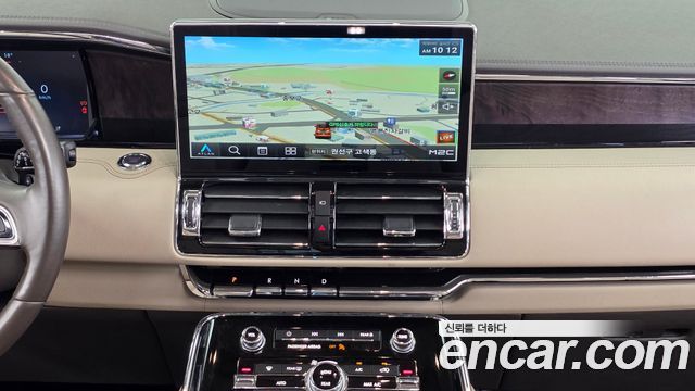 Lincoln Navigator (IV) 3.5L 2022 — фото 14
