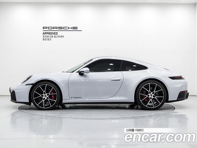 Porsche 911 (992) Carrera 4 GTS 2025 — фото 6