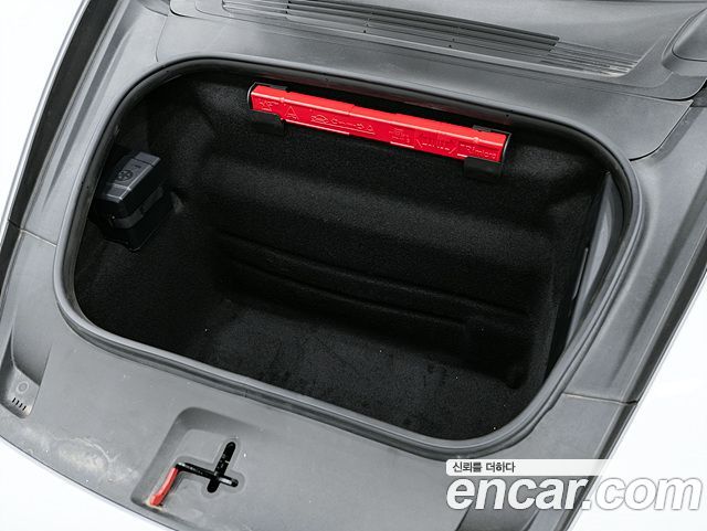 Porsche 911 (992) Carrera 4 GTS 2025 — фото 18