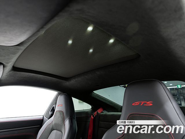 Porsche 911 (992) Carrera 4 GTS 2025 — фото 20