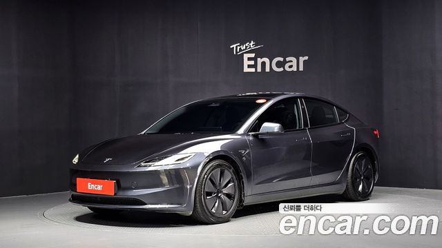 Tesla Model 3 RWD