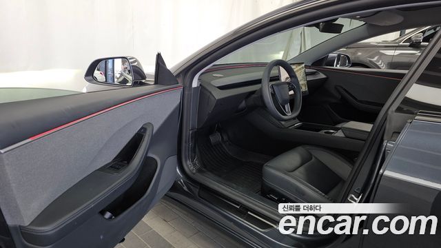 Tesla Model 3 RWD 2025 — фото 10