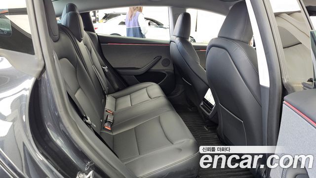 Tesla Model 3 RWD 2025 — фото 12
