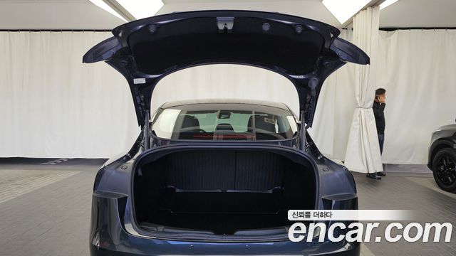 Tesla Model 3 RWD 2025 — фото 20