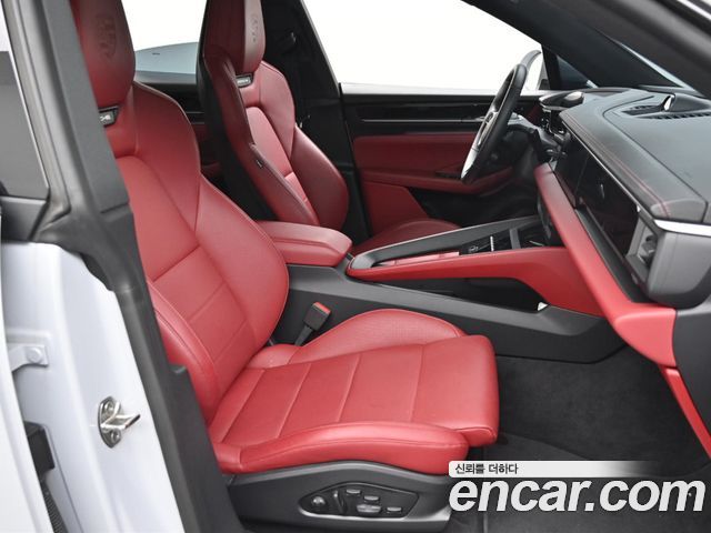 Porsche Macan EV 4S 2025 — фото 10