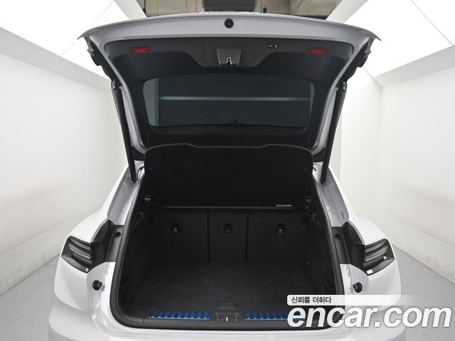 Porsche Macan EV 4S 2025 — фото 24