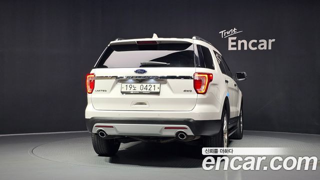 Ford Explorer 3.5 Limited 4WD 5th 2016 — фото 4