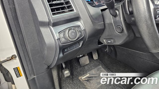 Ford Explorer 3.5 Limited 4WD 5th 2016 — фото 16