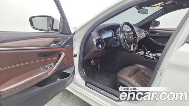 BMW 5 Series (G30) 530i M Sport Package Plus 2017 — фото 10