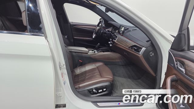 BMW 5 Series (G30) 530i M Sport Package Plus 2017 — фото 11