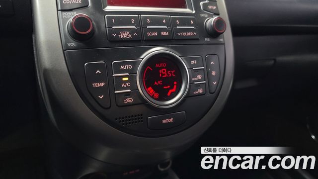 Kia Soul 1.6 GDI Luxury Standard 2012 — фото 21