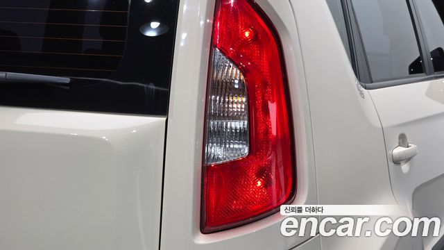 Kia Soul 1.6 GDI Luxury Standard 2012 — фото 29
