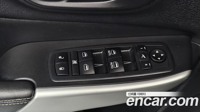 Jeep Cherokee (KL) 2.4 Longitude High AWD 2018 — фото 12
