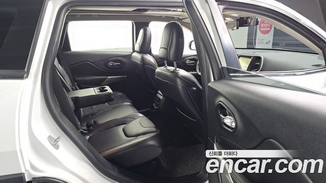 Jeep Cherokee (KL) 2.4 Longitude High AWD 2018 — фото 27