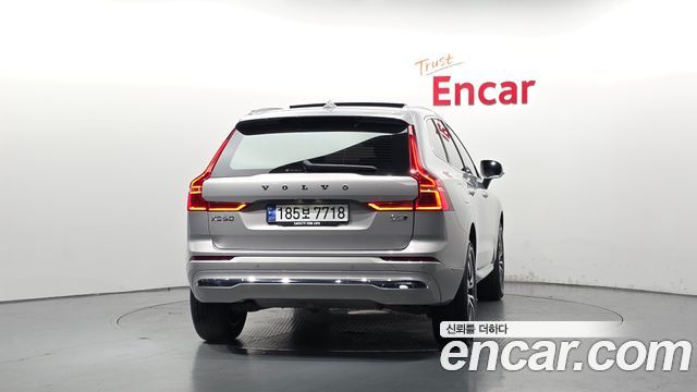 Volvo XC60 (II) B5 Ultimate Bright 2024 — фото 4