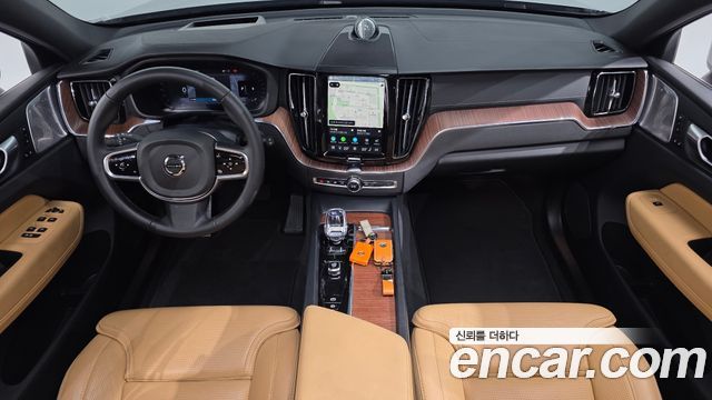 Volvo XC60 (II) B5 Ultimate Bright 2024 — фото 7