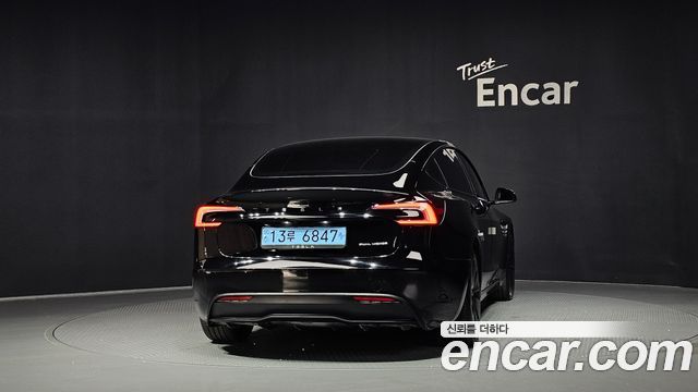 Tesla Model 3 Long Range AWD 2024 — фото 4
