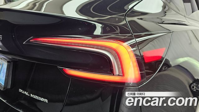 Tesla Model 3 Long Range AWD 2024 — фото 29