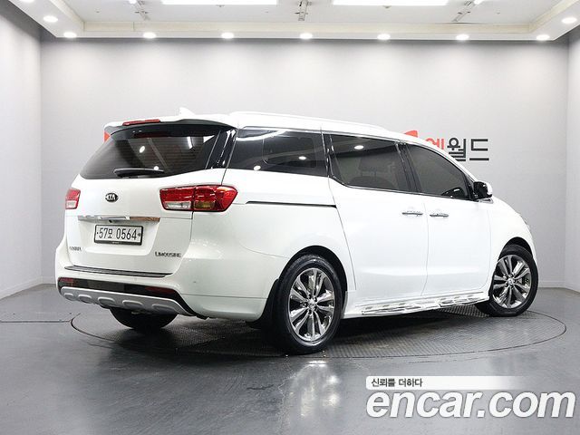 Kia Carnival 7-seater Limousine President 2016 — фото 4