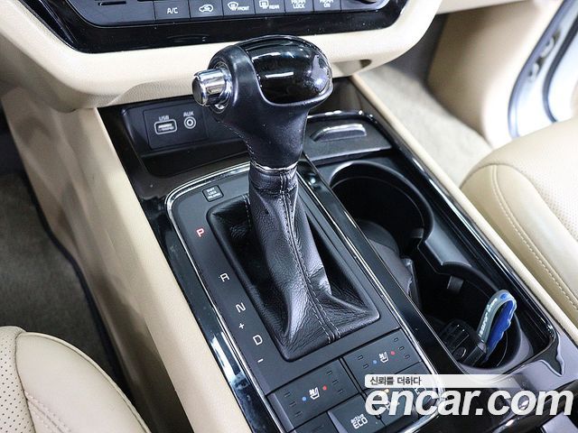 Kia Carnival 7-seater Limousine President 2016 — фото 15